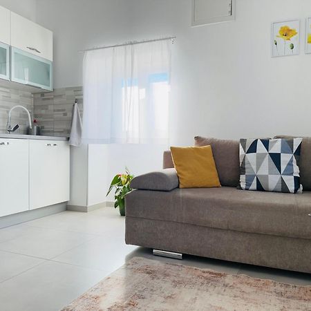 Apartment Erika - For 2 Near The Beach Pula Eksteriør billede