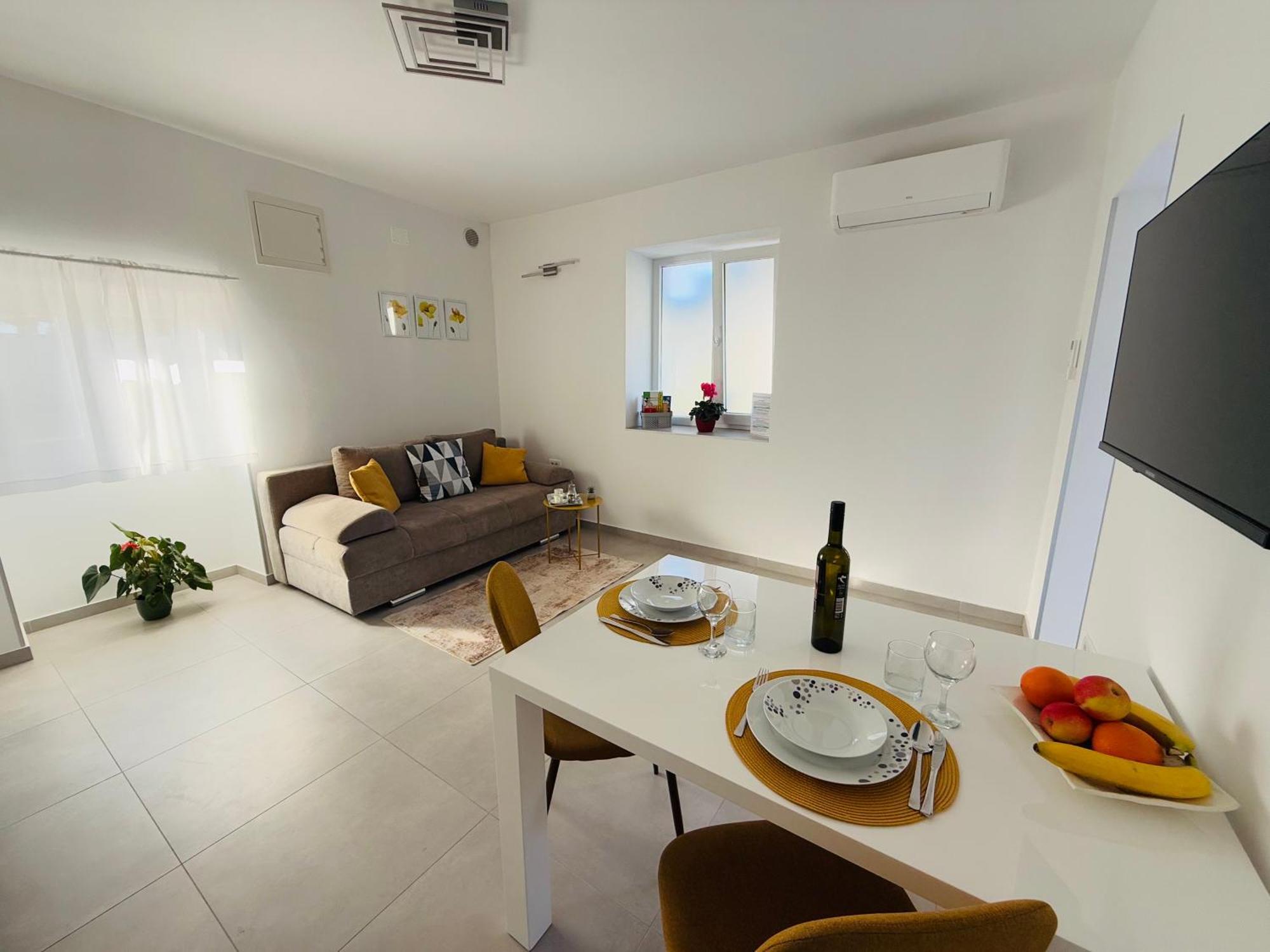 Apartment Erika - For 2 Near The Beach Pula Eksteriør billede
